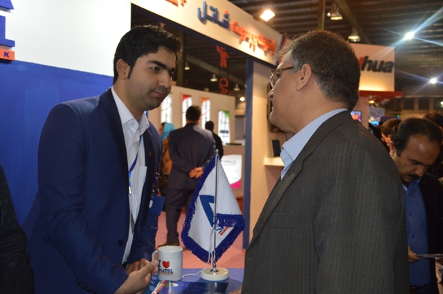 علیرضا پویافر:گزارش اختصاصی یازدهمین نمایشگاه فناوری اطلاعات استان یزد: گفتگوهای کامیتکسی(7)