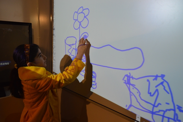 علیرضا پویافر: گزارش اختصاصی یازدهمین نمایشگاه فناوری اطلاعات استان یزد:کودکان و نوجوانان کامیتکسی(8)