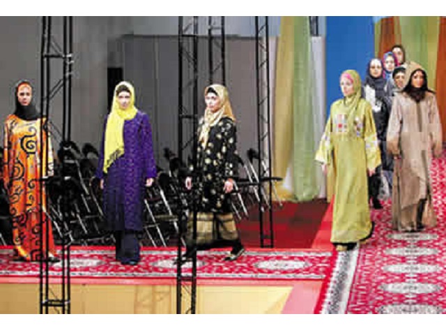 یزدفردا - محمد حسین تقوایی زحمت کش -   بانو حمیده زابلی &ndash; وکیل پایه یک دادگستری یزد -کارشناس ارشد حقوق مالکیت فکری- حقوق قانونی طراحان مد ولباس (36)