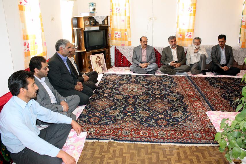 http://www.yazdfarda.com/media/news_gal/file_1806.jpeg