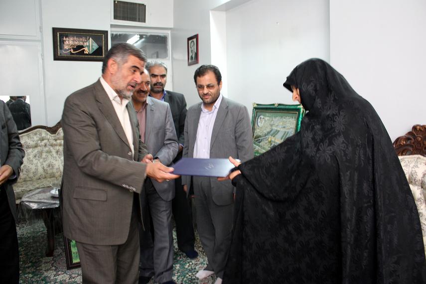 http://www.yazdfarda.com/media/news_gal/file_1811.jpeg