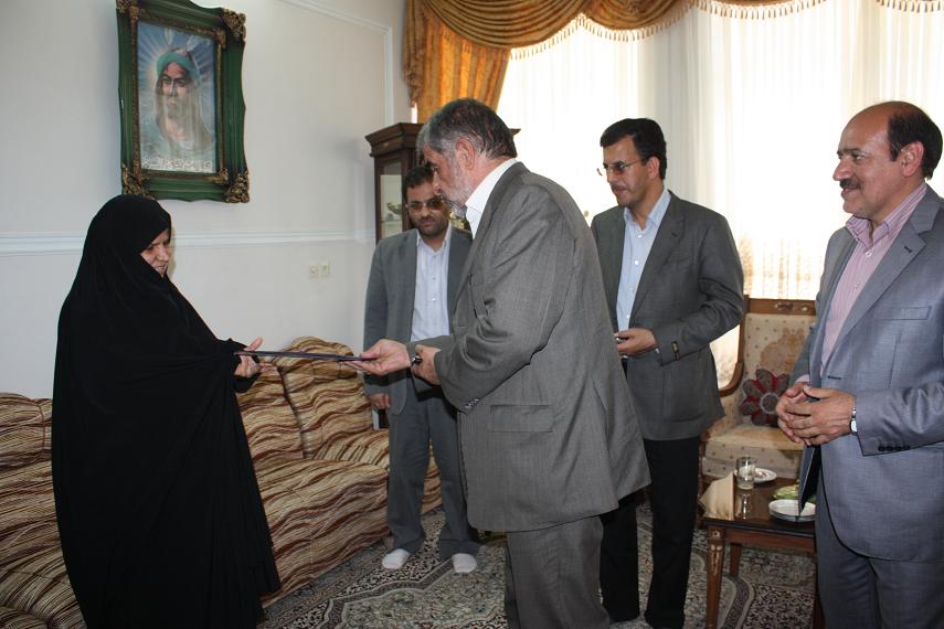 http://www.yazdfarda.com/media/news_gal/file_1815.jpeg