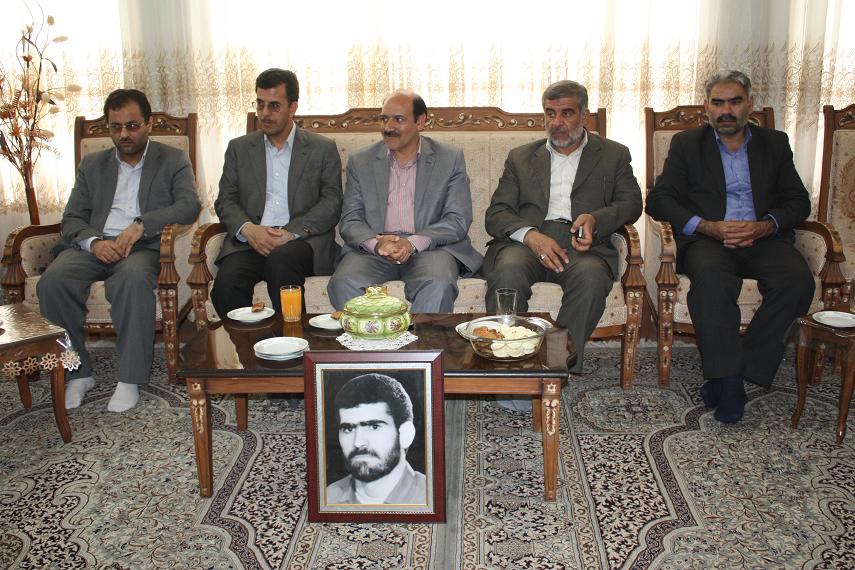 http://www.yazdfarda.com/media/news_gal/file_1816.jpeg