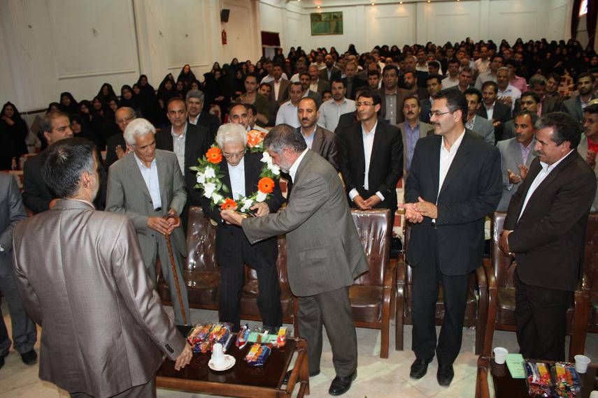 http://www.yazdfarda.com/media/news_gal/file_1820.jpeg