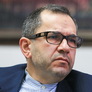 http://www.yazdfarda.com/media/news_gal/file_43564.jpeg