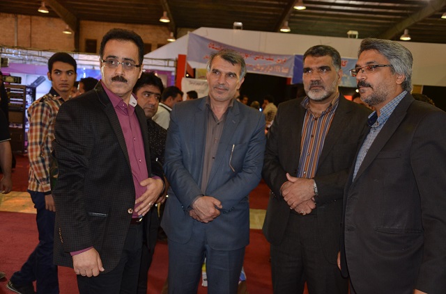 محمد حسین تقوایی زحمتکش :گزارش اگزارش اختصاصی دهمین نمایشگاه کامپیوتر و موبایل استان یزد: بازدید کامیتکسی معاون توسعه مدیریت و منابع انسانی استاندار یزد