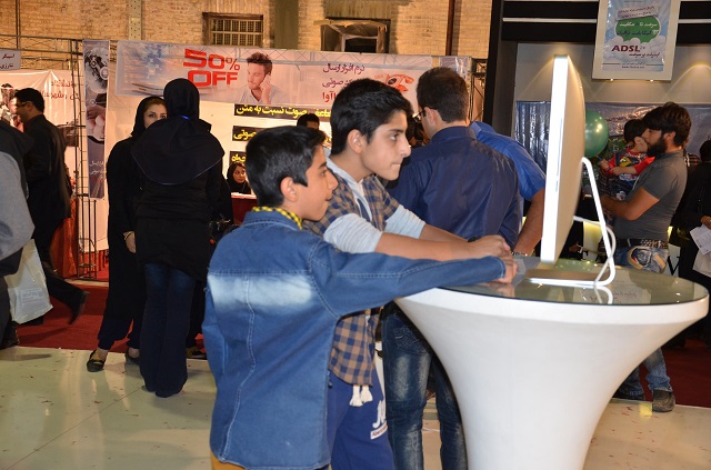 علیرضا پویافر :گزارش اختصاصی دهمین نمایشگاه کامپیوتر و موبایل : کودکان و نوجوانان کامیتکسی