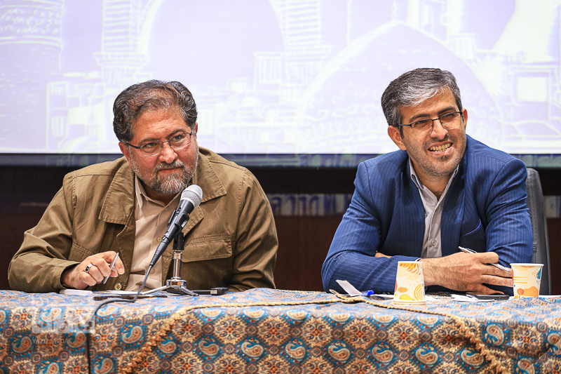 نشست خبری شهردار و رئیس شورای شهر اردکان با اصحاب رسانه