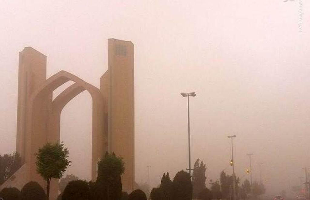 طوفان در یزد ادامه دارد/ هواشناسی هشدار داد