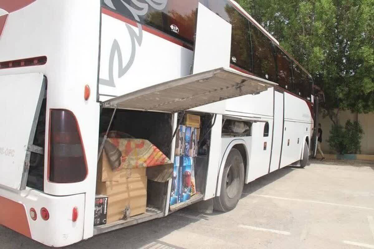 ۱۷ میلیارد کالای قاچاق در دو دستگاه اتوبوس