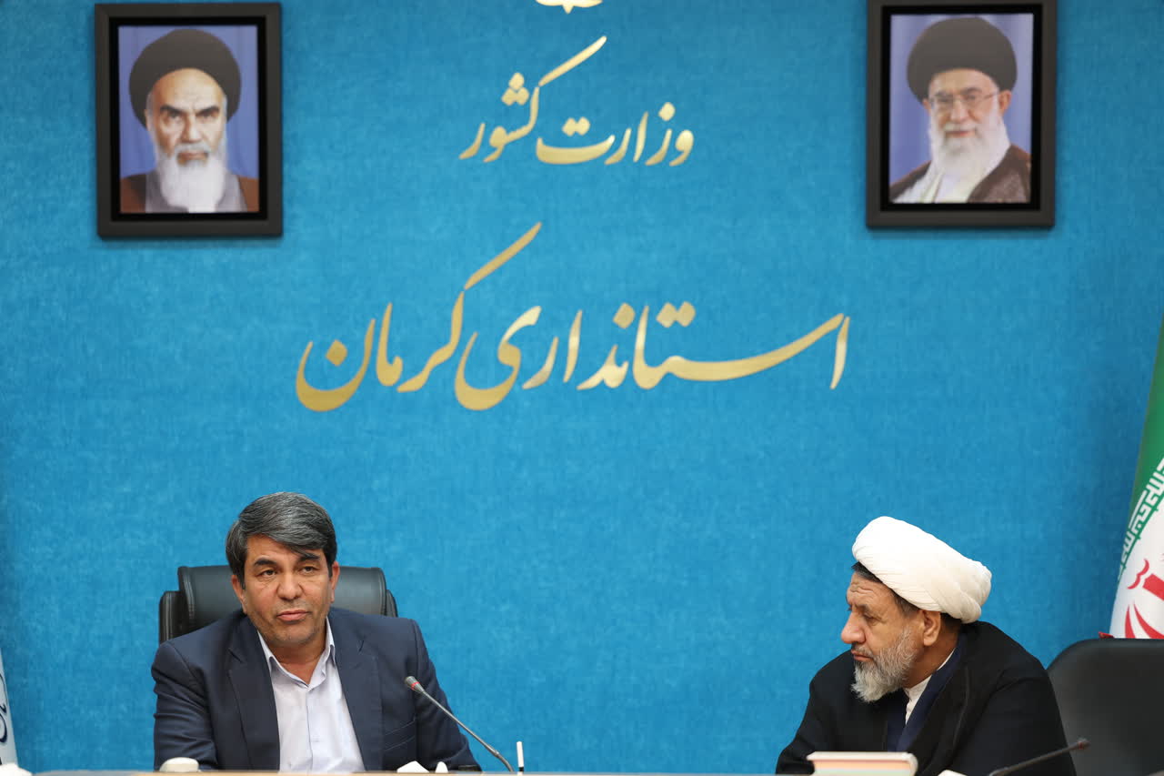 فضای مجازی را تهدید ندانیم/ لزوم حفظ شان کرمان در فضای مجازی