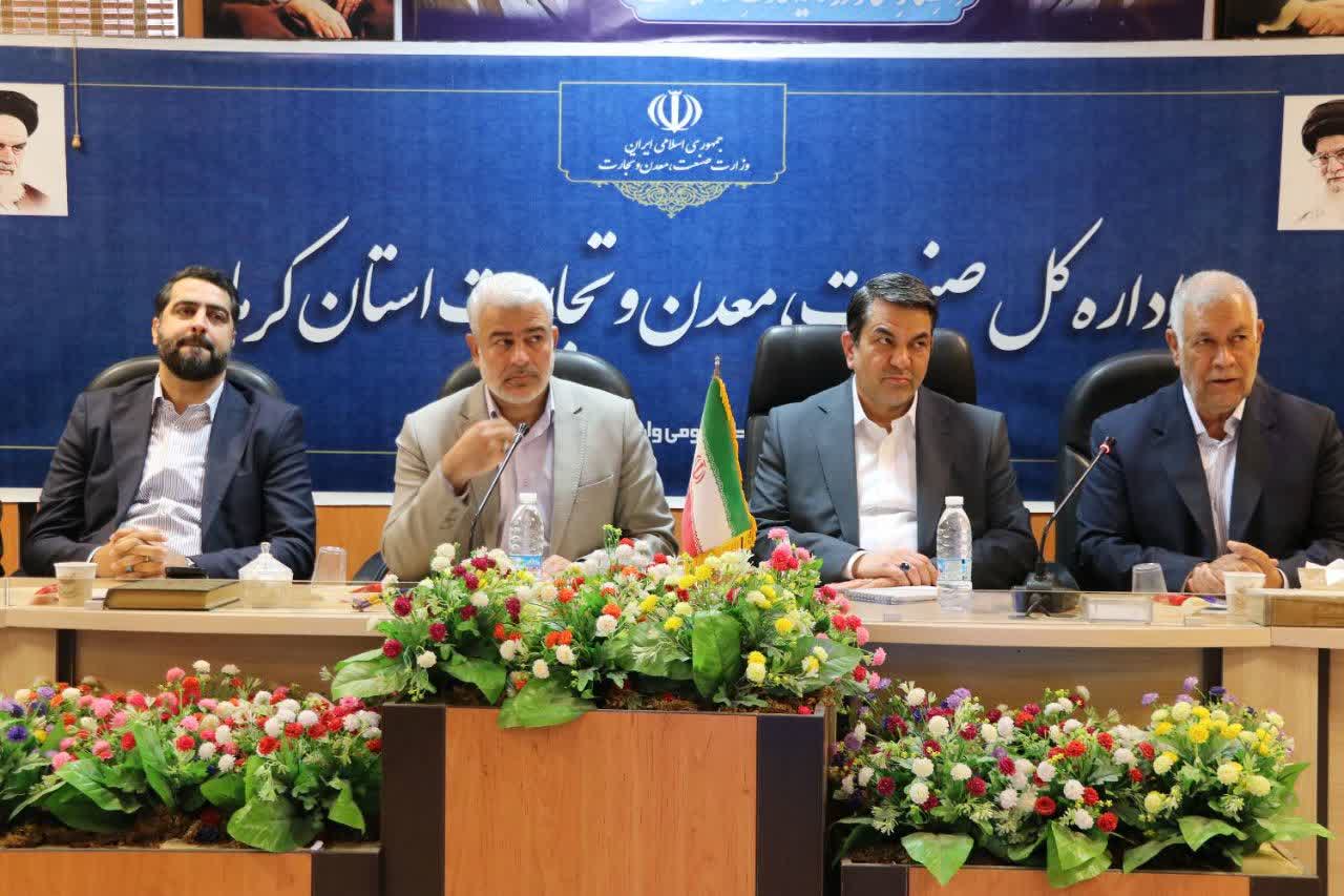 تکمیل زنجیره تولید و فرآوری زغال‌سنگ در دستور کار استان/ضرورت ورود و جذب سرمایه‌گذاران جدید در حوزه اکتشاف و بهره‌برداری از زغال‌سنگ استان