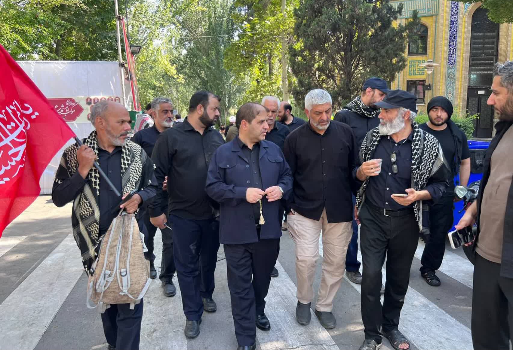 معاون استاندار یزد از مراکز اسکان زائران یزدی در تهران بازدید کرد/ تأکید بر تداوم خدمات تا پایان مراسم تشییع پیکر مطهر رهبر شهید معاون استاندار یزد از مراکز اسکان زائران یزدی در تهران بازدید کرد/ تأکید بر تداوم خدمات تا پایان مراسم تشییع پیکر مطهر رهبر شهید