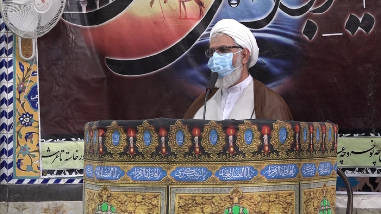 اقتدار نیروی انتظامی در خدمت منافع مردم باشد