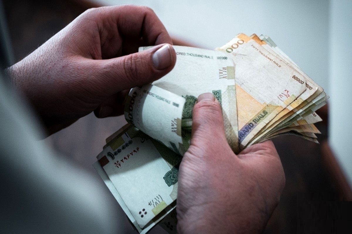 بخشنامه مهم وزارت کار درباره دستمزد ۱۴۰۴ کارگران / حقوق کارگران چقدر افزایش یافت؟