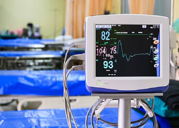 کمک هفت میلیارد و سیصدمیلیون ریالی خیر میبدی به بیمارستان میبد