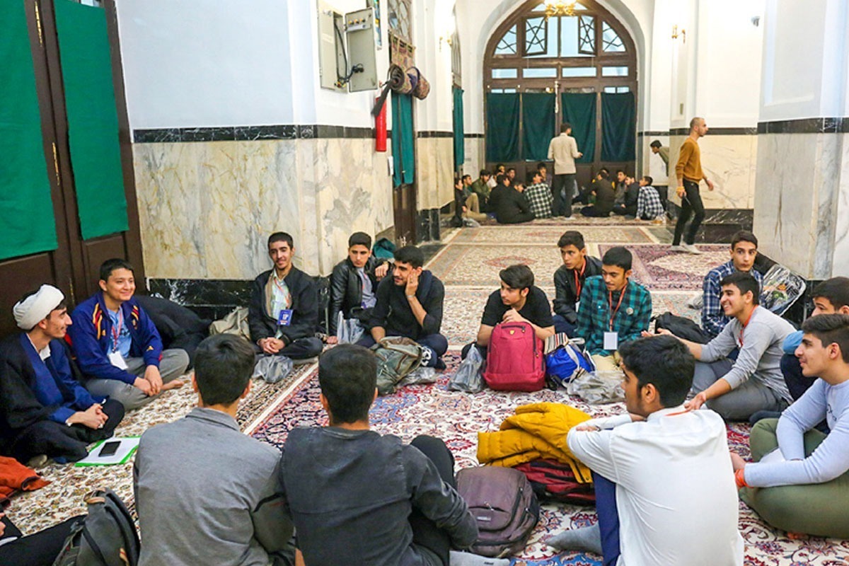 یزد، پیشگام اعتکاف کشور با مشارکت کم‌نظیر دانش‌آموزان