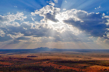 جوی نسبتا آرام بر آسمان کرمان