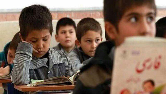 کمک 80 میلیون تومانی کمیته امداد به تحصیل مددجویان میبدی