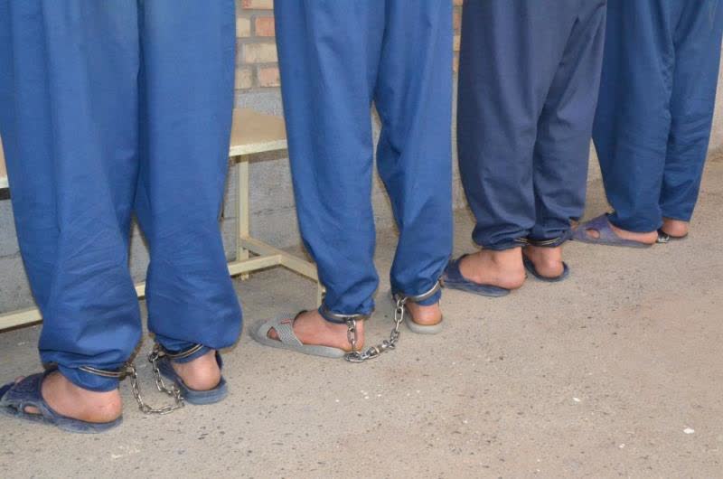 دستگيری باند سارقان سيم و کابل برق در یزد