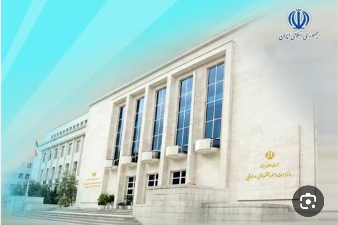 38 اختیار وزیر اقتصاد به مدیران کل استان ها واگذار شد 38 اختیار وزیر اقتصاد به مدیران کل استان ها واگذار شد