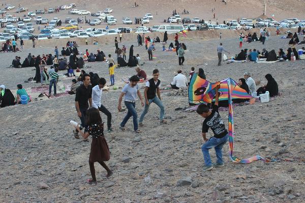  جشنواره بادبادک ها در اردکان برگزار شد