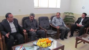 فرهمند در دیدار از اداره منابع طبیعی ابرکوه: جدی نگرفتن مقابله با بیابان زائی توسعه را با مشکل مواجه می سازد