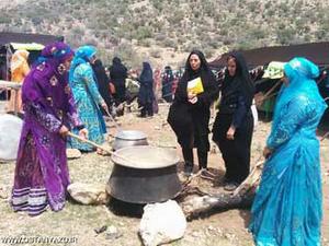 حضور مدیر کل دفتر بانوان و خانواده استانداری در میان بانوان عشایرخاتم(1نظر)
