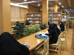خرید ۱۰ هزار نسخه کتاب و نرم‌افزار برای کتابخانه‌های مؤسسه حسین‌بن موسی‌الکاظم(ع) طبس و شهید مدرس(ره) کاشمر