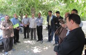 به مناسبت هفته دولت فرماندار اشكذر از يكي از محرومترين روستاهاي شهرستان بازديد كرد