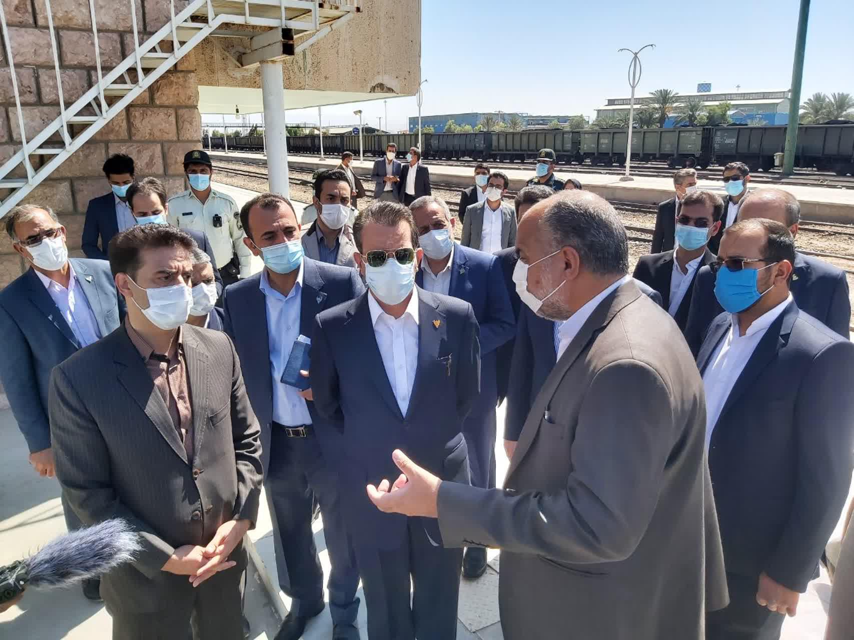 بازدید مدیرعامل راه آهن کشور از ایستگاه و کارخانجات تعمیرات لکوموتیو بافق