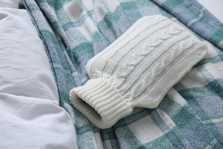 آسیب‌های احتمالی کیسه آب گرم: نکات کلیدی برای استفاده درست