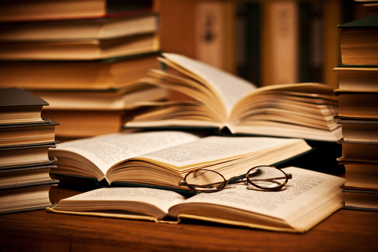 تجلیل از کتابداران و فعالان زنگ کتابخوانی در یزد